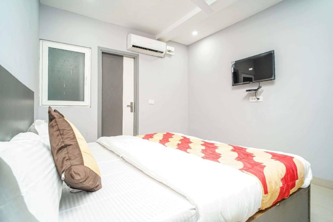 Hotel Revels By A1Rooms Nueva Delhi Exterior foto