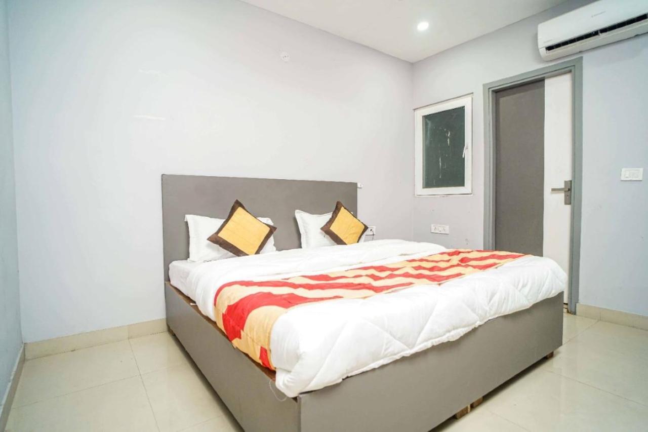 Hotel Revels By A1Rooms Nueva Delhi Exterior foto