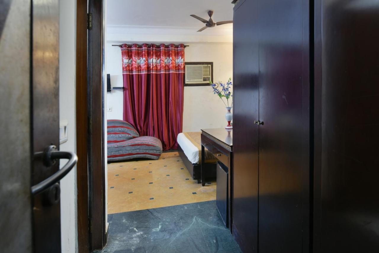 Hotel Revels By A1Rooms Nueva Delhi Exterior foto