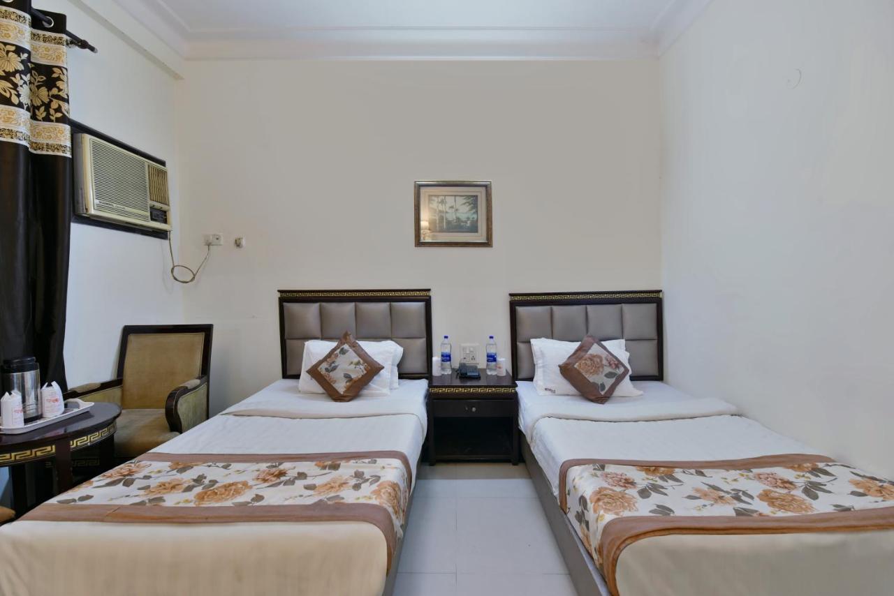 Hotel Revels By A1Rooms Nueva Delhi Exterior foto
