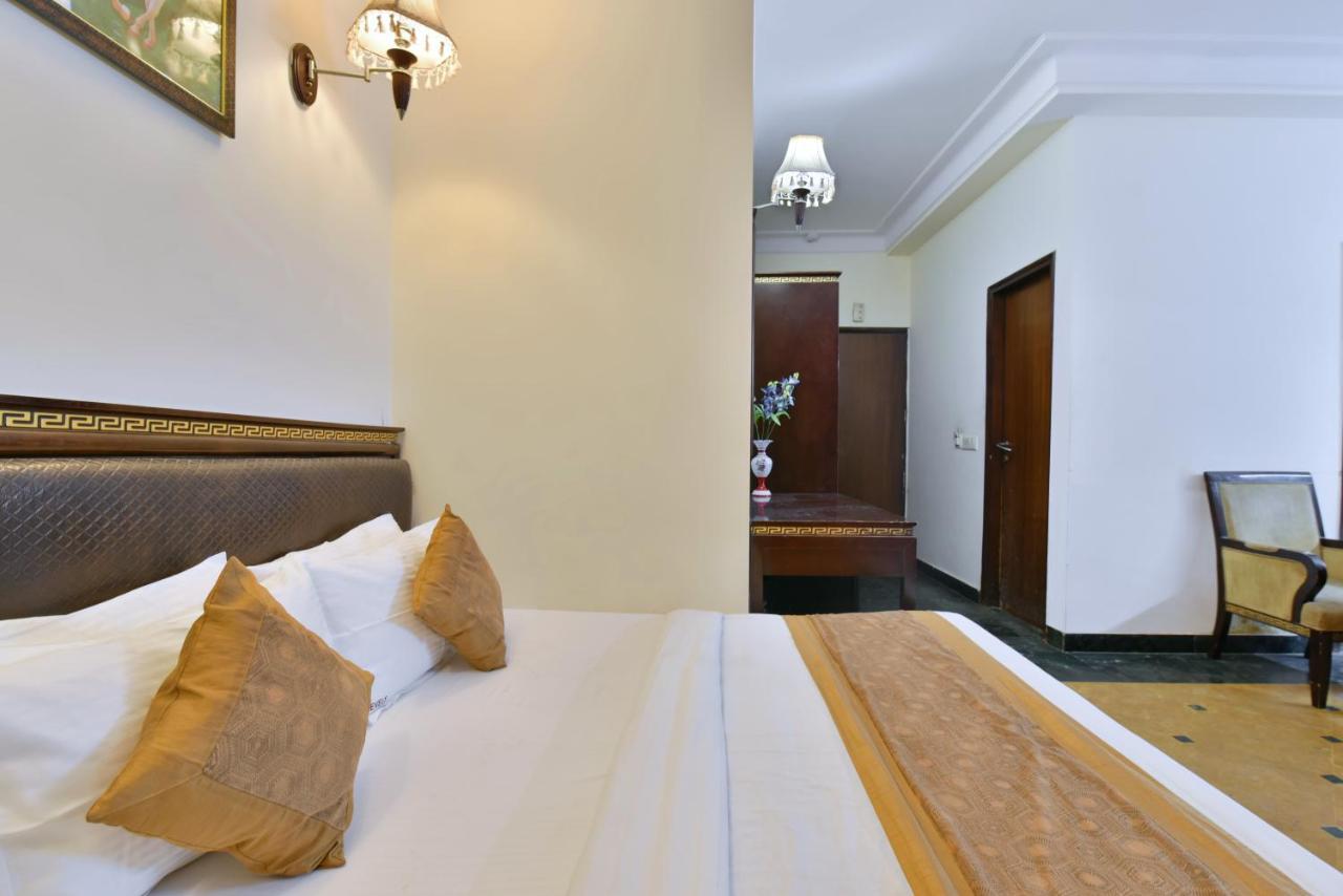 Hotel Revels By A1Rooms Nueva Delhi Exterior foto