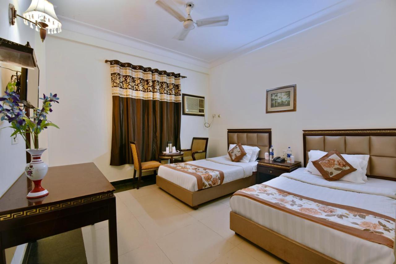 Hotel Revels By A1Rooms Nueva Delhi Exterior foto