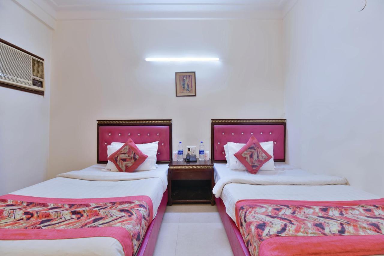 Hotel Revels By A1Rooms Nueva Delhi Exterior foto