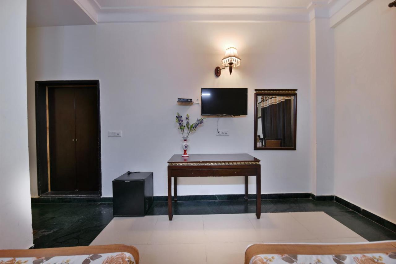 Hotel Revels By A1Rooms Nueva Delhi Exterior foto