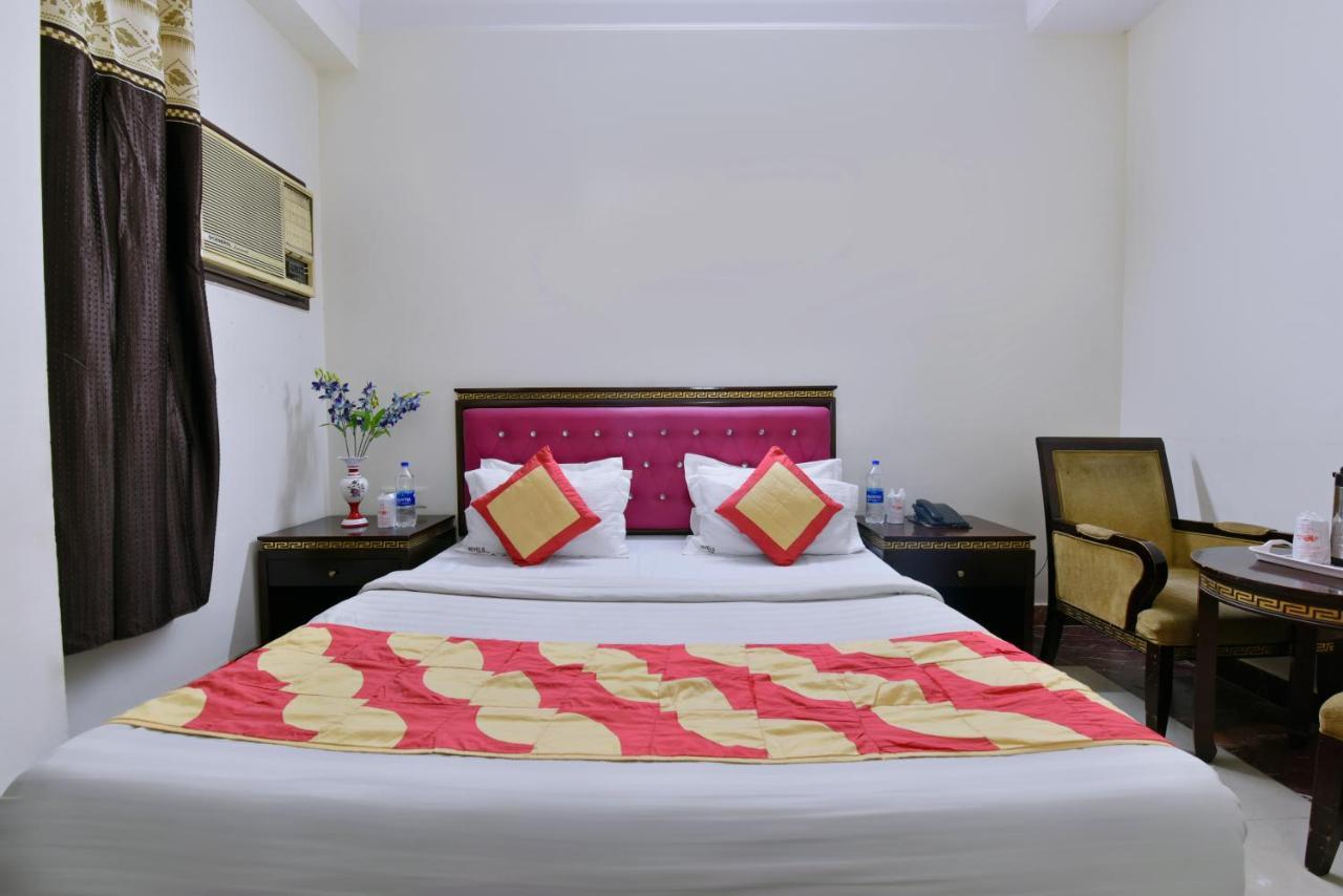 Hotel Revels By A1Rooms Nueva Delhi Exterior foto