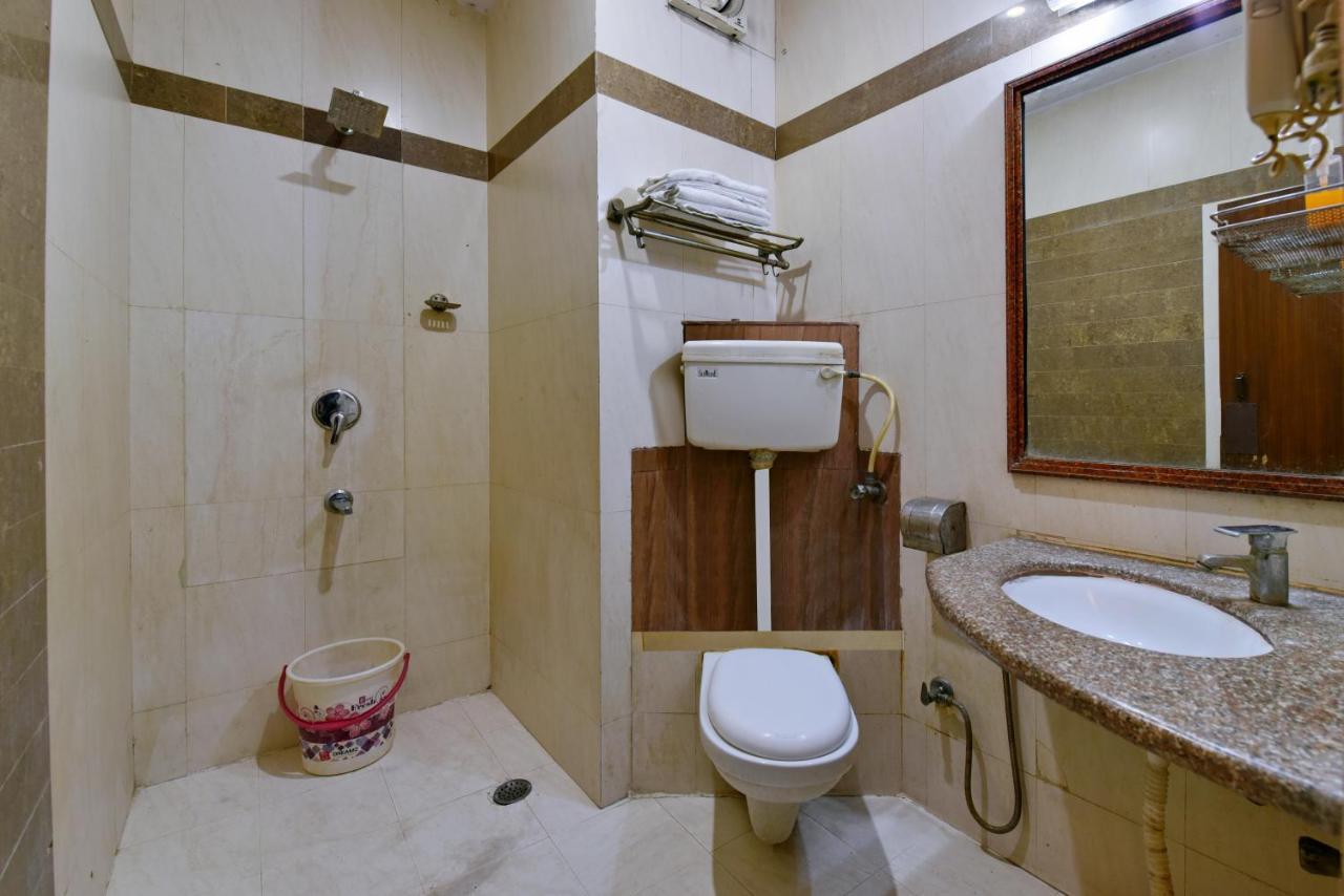 Hotel Revels By A1Rooms Nueva Delhi Exterior foto
